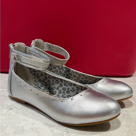 Nine West Other - Nine West Silver Kids Ballet Flats Zip Back EUC Sz 3